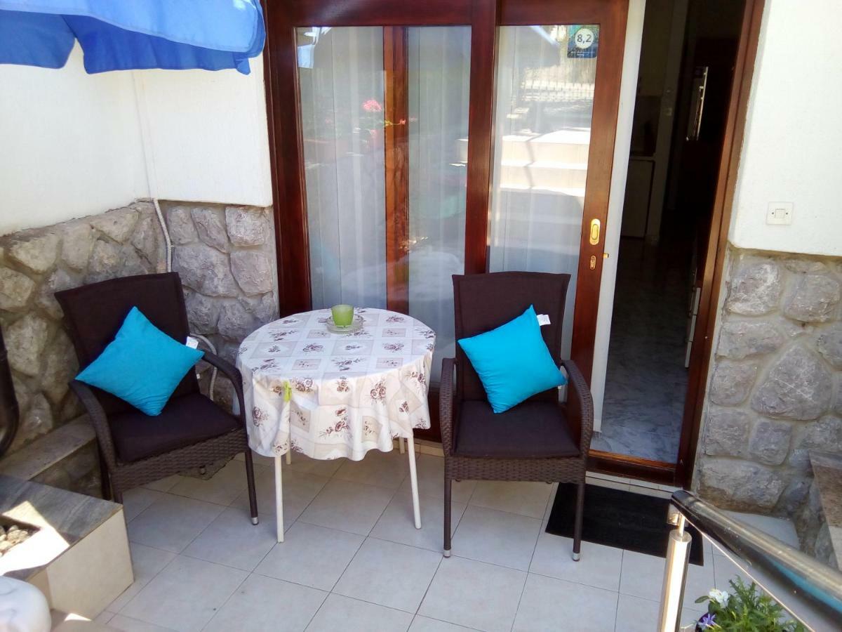 Apartments Vesna Pinezići Exterior foto